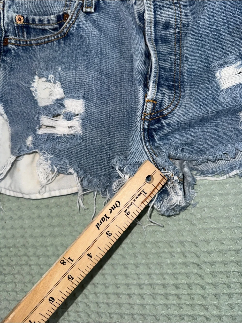 Levi’s 501 Distressed Blue Denim Women’s‎ Shorts size 30